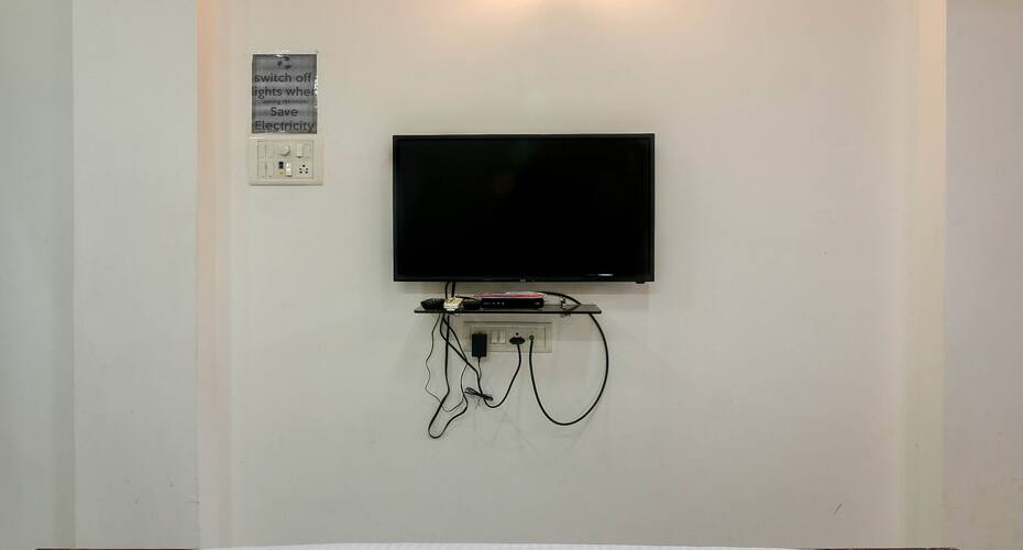 2 BHK Fully Furnished Chembur Apartment, Navi Mumbai 3